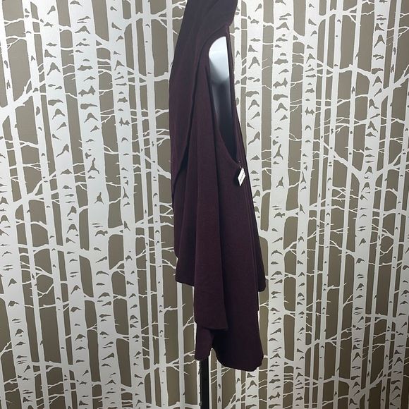 Plum Purple Sweater Knit Circle Vest NEW - Picture 2 of 12